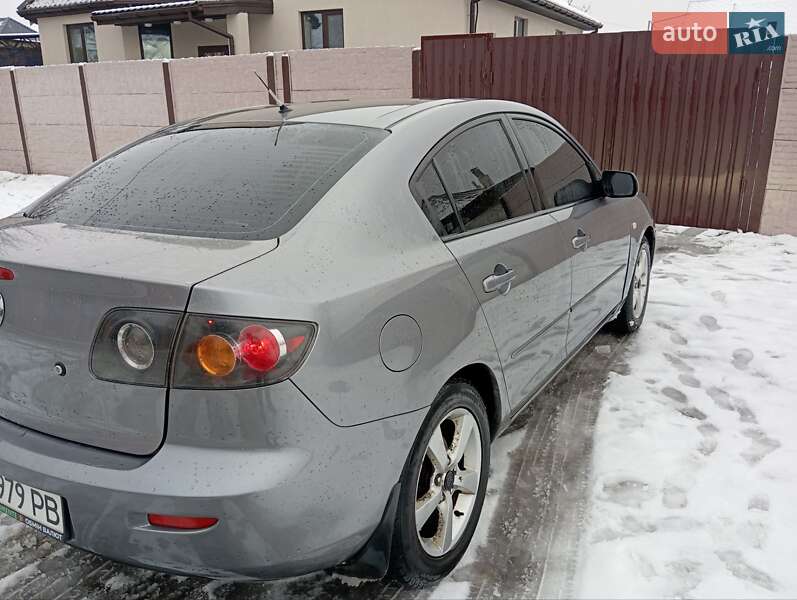Седан Mazda 3 2005 в Днепре