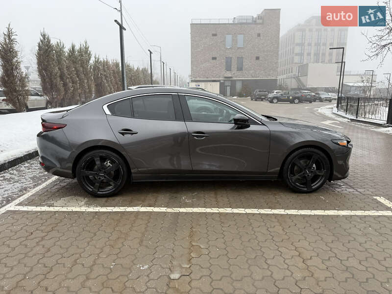 Седан Mazda 3 2021 в Києві