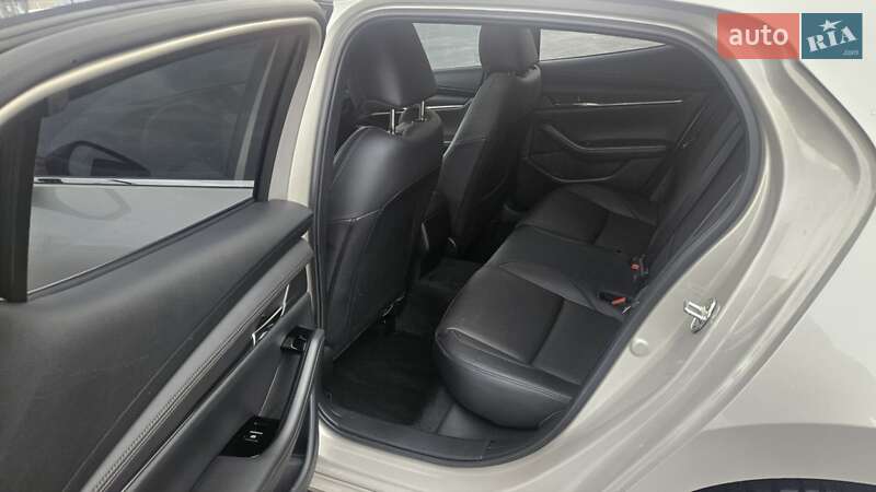 Хэтчбек Mazda 3 2023 в Днепре