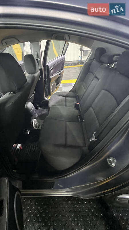 Седан Mazda 3 2007 в Киеве