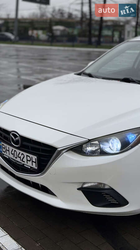 Седан Mazda 3 2014 в Одесі