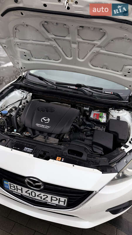 Седан Mazda 3 2014 в Одесі