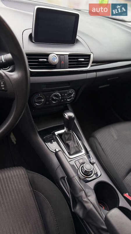 Седан Mazda 3 2014 в Одесі