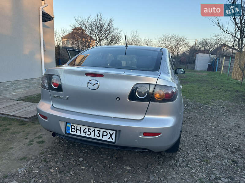 Седан Mazda 3 2005 в Одессе