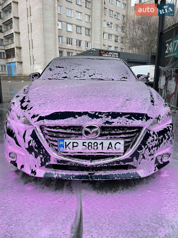 Седан Mazda 3 2015 в Запорожье