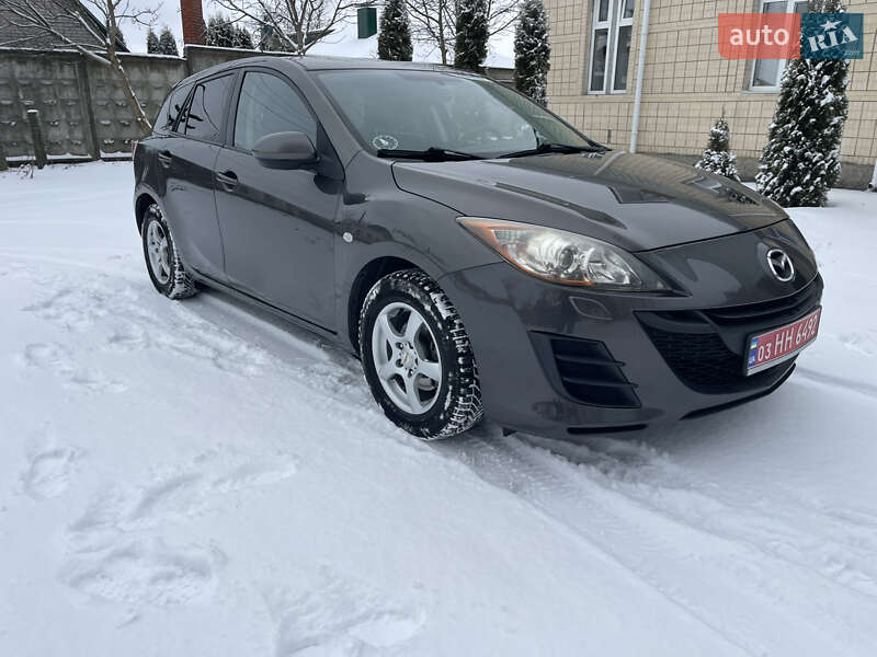 Хэтчбек Mazda 3 2009 в Гнивани