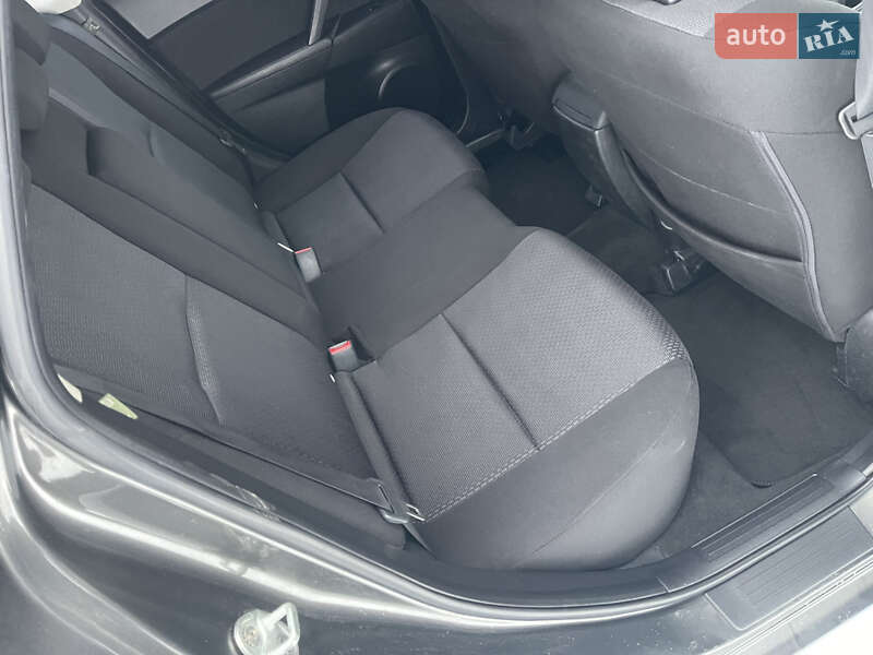 Хэтчбек Mazda 3 2009 в Гнивани