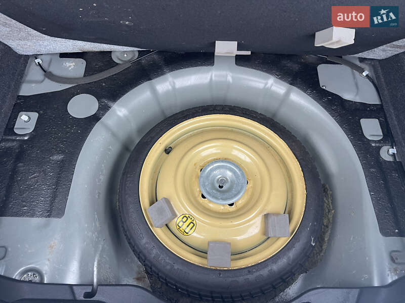 Хэтчбек Mazda 3 2009 в Гнивани