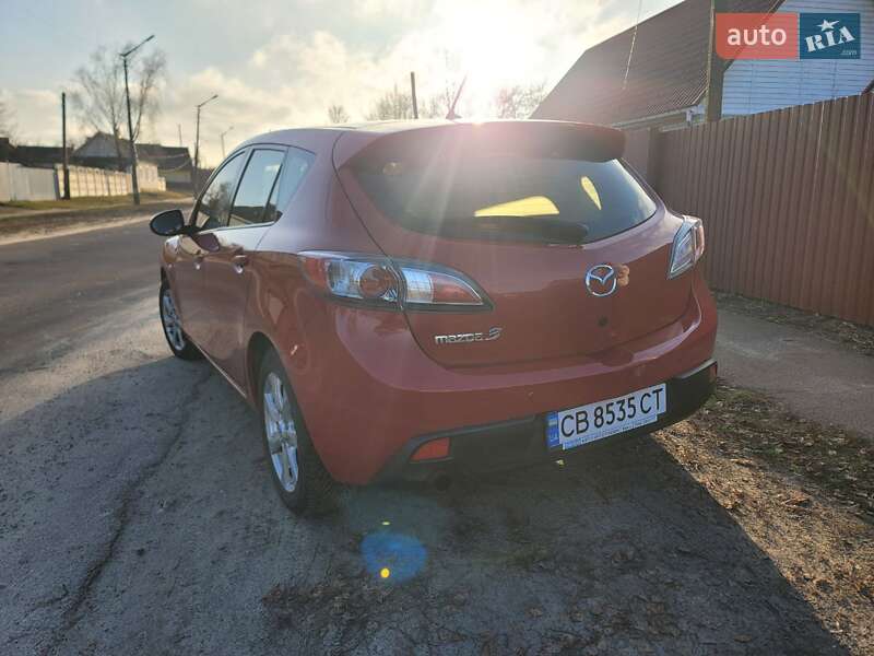 Хэтчбек Mazda 3 2010 в Чернигове
