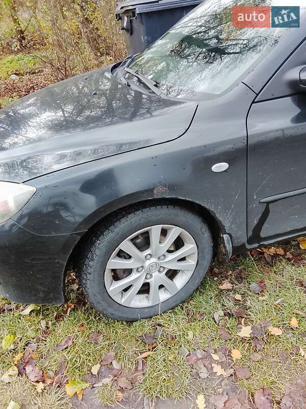 Хэтчбек Mazda 3 2006 в Звягеле