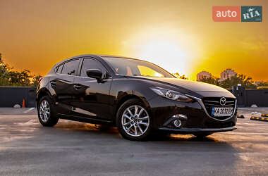 Хэтчбек Mazda 3 2016 в Киеве