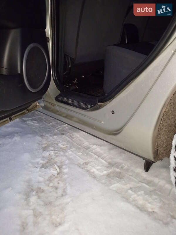 Хэтчбек Mazda 3 2008 в Житомире