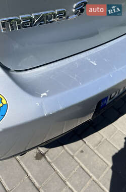 Седан Mazda 3 2004 в Березанці