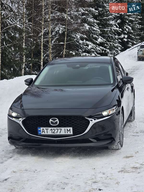 Седан Mazda 3 2019 в Коломые