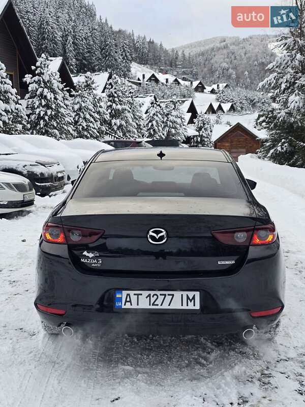 Седан Mazda 3 2019 в Коломые