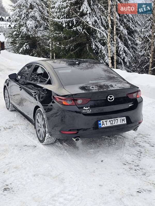 Седан Mazda 3 2019 в Коломые