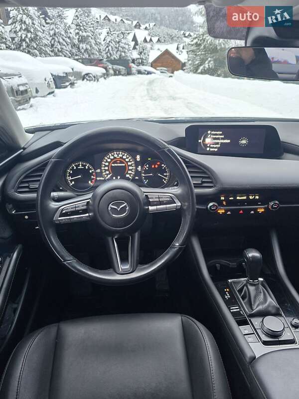Седан Mazda 3 2019 в Коломые