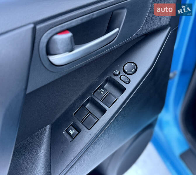 Хэтчбек Mazda 3 2010 в Киеве