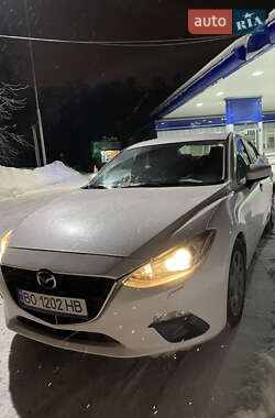 Седан Mazda 3 2015 в Киеве