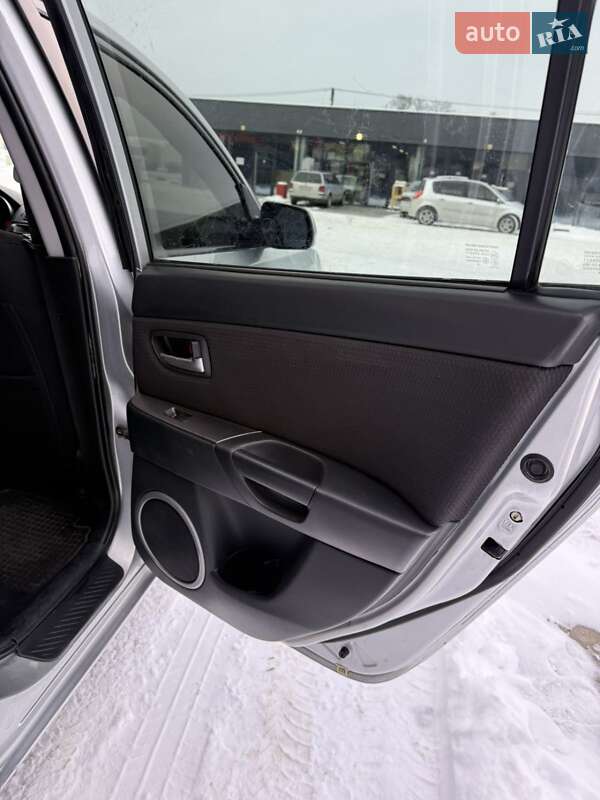 Седан Mazda 3 2007 в Чернівцях