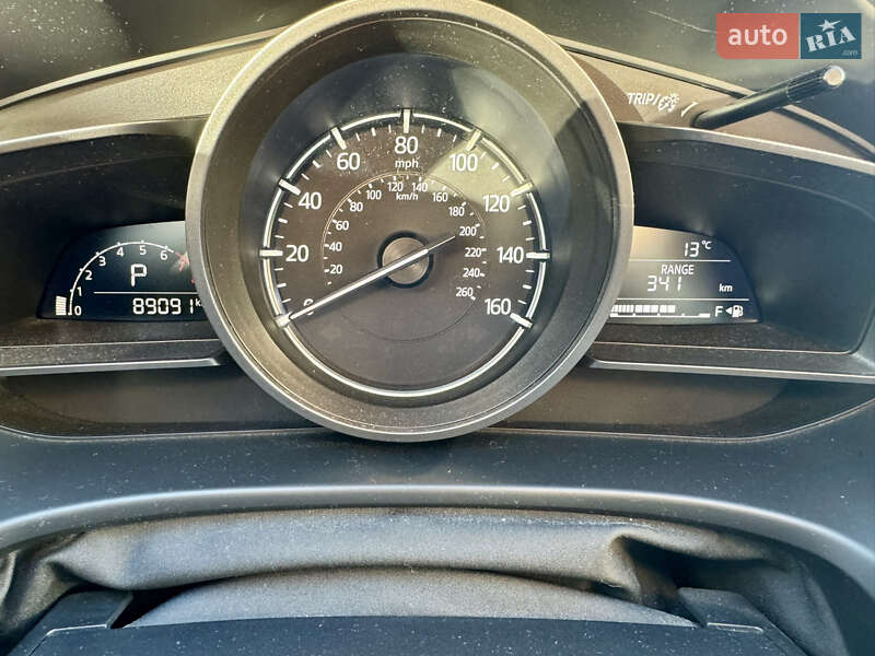 Седан Mazda 3 2017 в Киеве