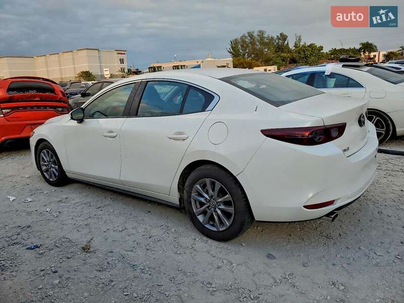 Седан Mazda 3 2020 в Черкассах