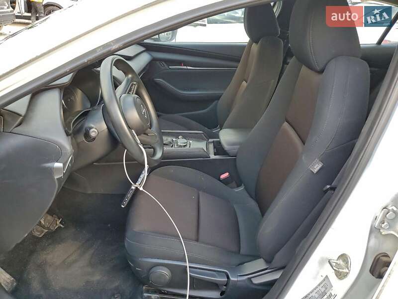 Седан Mazda 3 2020 в Черкассах