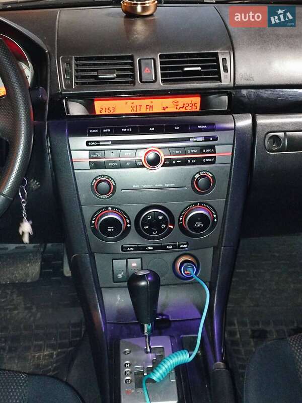 Седан Mazda 3 2006 в Полтаве