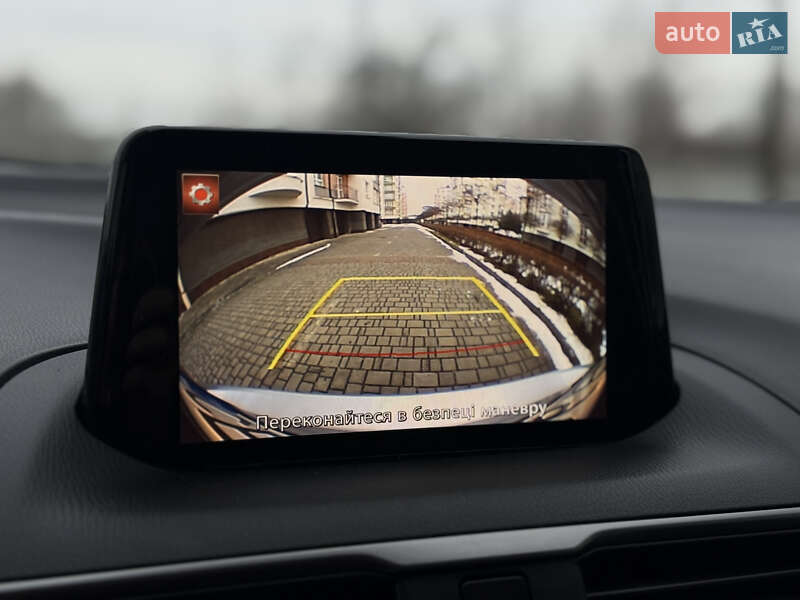 Седан Mazda 3 2018 в Івано-Франківську