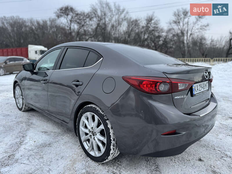 Седан Mazda 3 2018 в Днепре