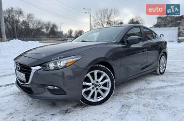 Седан Mazda 3 2018 в Днепре