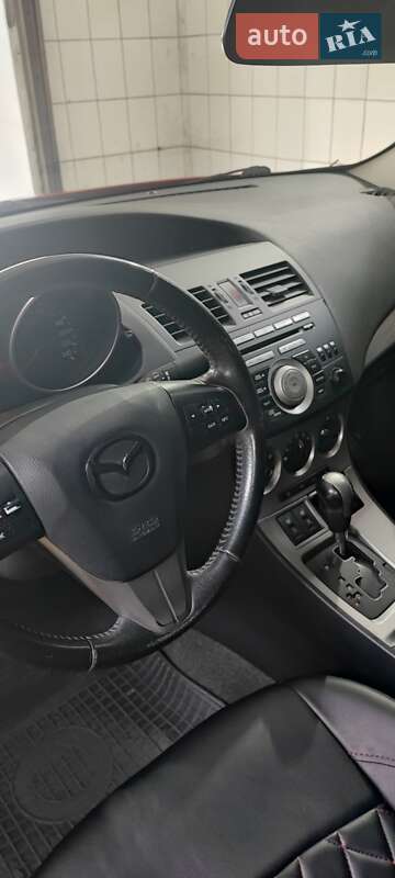 Седан Mazda 3 2011 в Полтаве