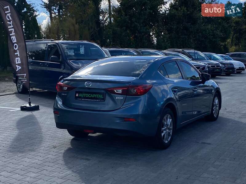 Седан Mazda 3 2014 в Киеве
