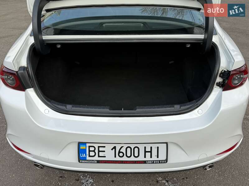 Седан Mazda 3 2019 в Николаеве