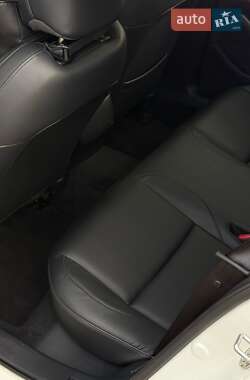Седан Mazda 3 2019 в Николаеве