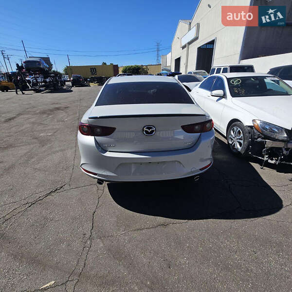 Седан Mazda 3 2024 в Запоріжжі