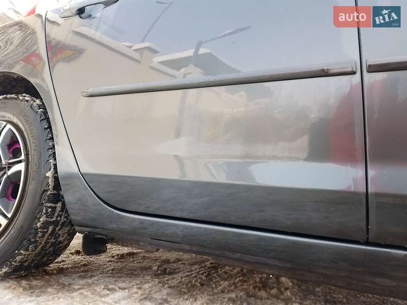 Хетчбек Mazda 3 2008 в Львові фото 12 Хетчбек Mazda 3 2008 в Львові