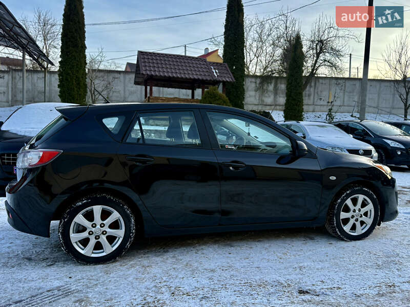 Хэтчбек Mazda 3 2010 в Ровно