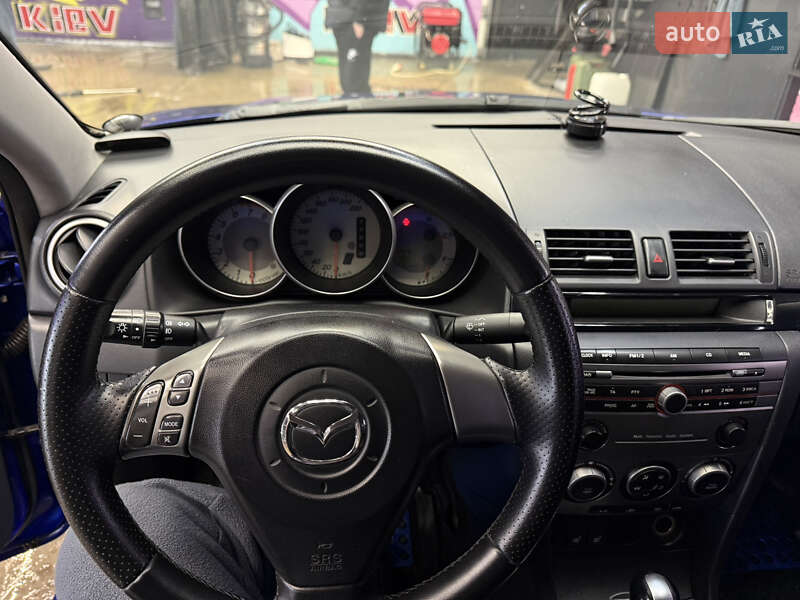 Седан Mazda 3 2006 в Киеве