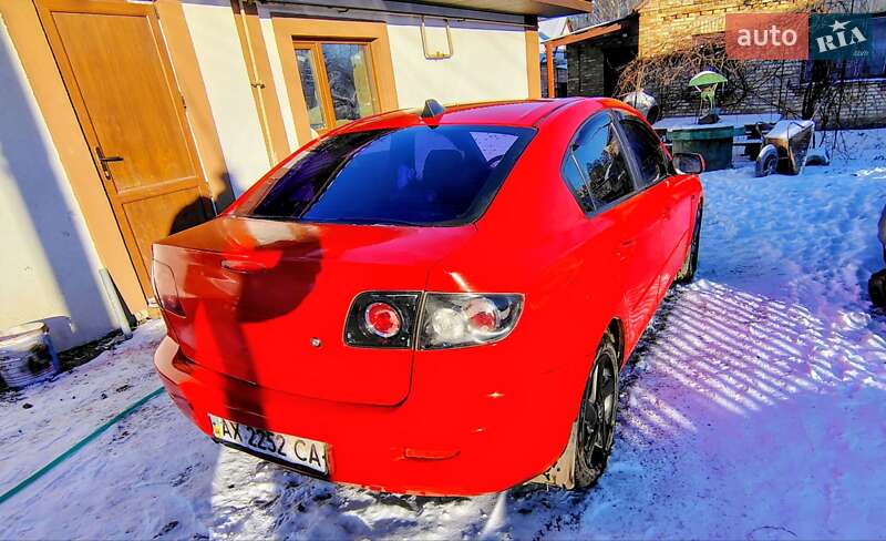 Седан Mazda 3 2004 в Кагарлыке