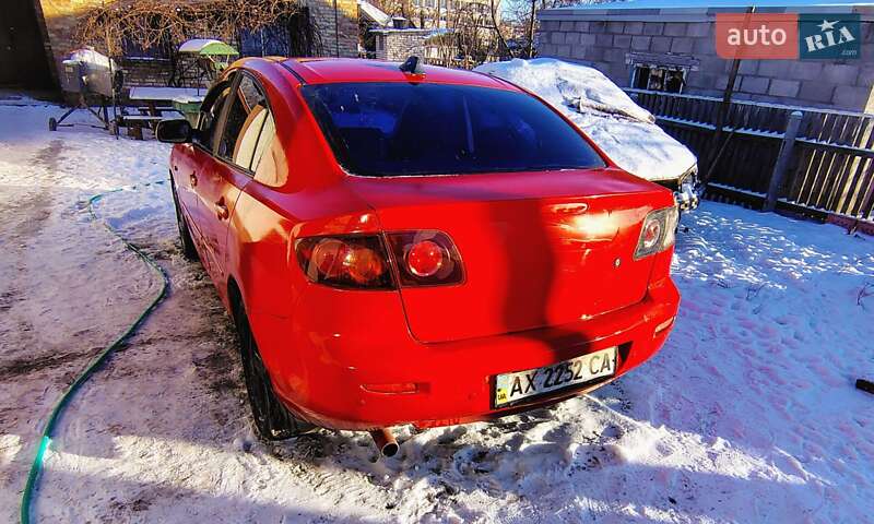 Седан Mazda 3 2004 в Кагарлыке