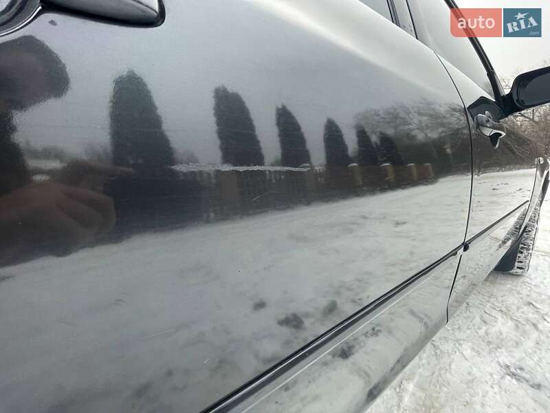 Хэтчбек Mazda 3 2006 в Днепре