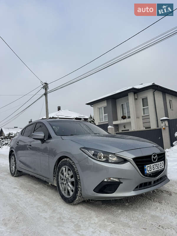 Седан Mazda 3 2015 в Киеве