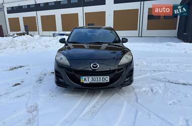 Седан Mazda 3 2011 в Коломые