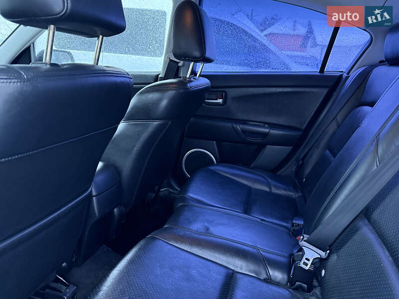 Седан Mazda 3 2003 в Львове