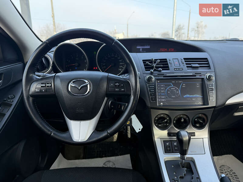 Седан Mazda 3 2010 в Житомире