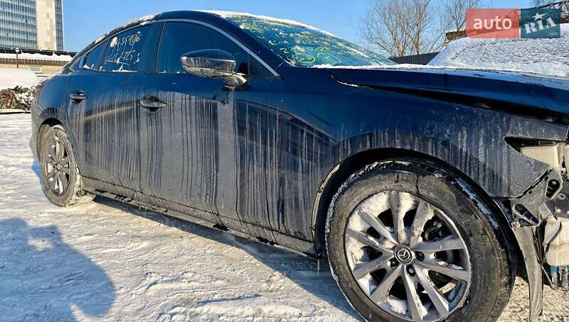 Седан Mazda 3 2019 в Киеве