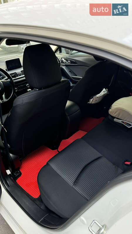 Хетчбек Mazda 3 2015 в Києві