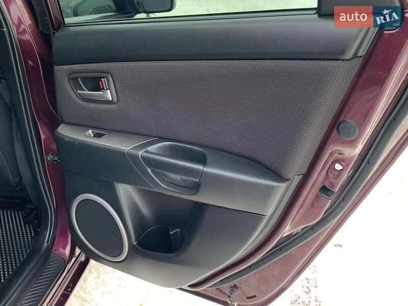 Хетчбек Mazda 3 2007 в Рівному