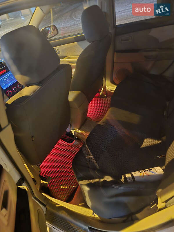 Хэтчбек Mazda 3 2006 в Днепре